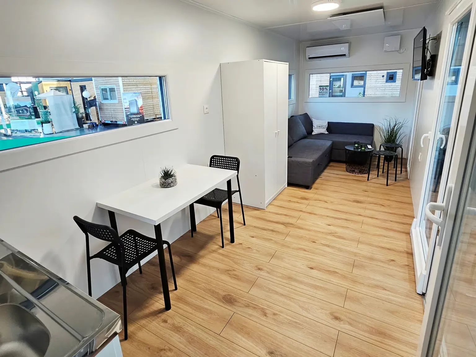 WEB-A-Neohome-nice-and-tiny-Travel-20-Innen-1_1.webp